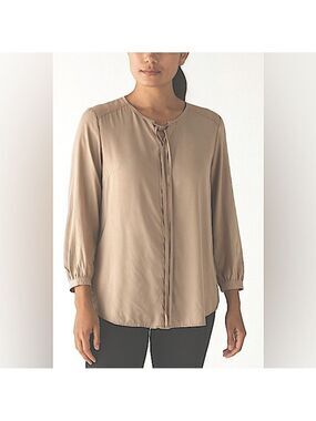 220.Judith and Charles Silk Blouse with Tie Detail Size 2